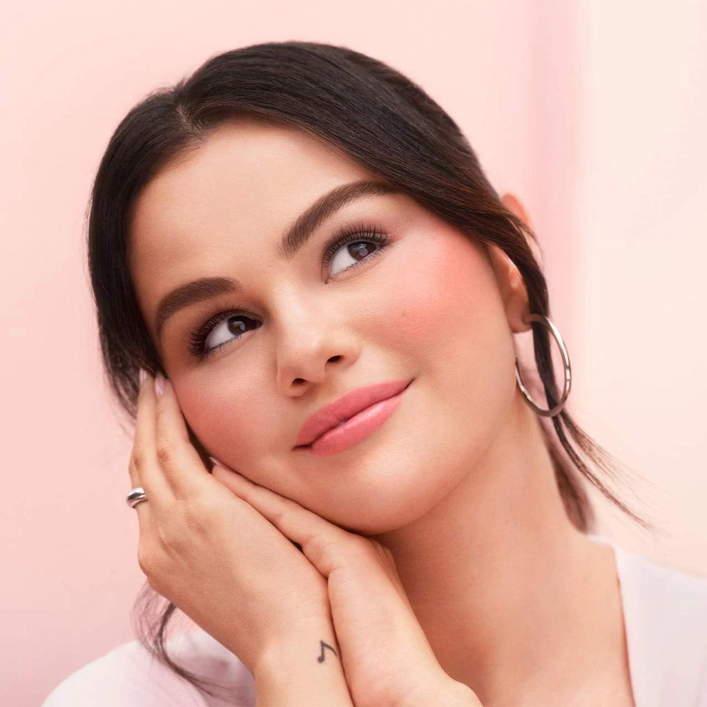 Rare Beauty by Selena Gomez  - Rubor Soft Pinch Matte Bouncy Blush - Happy